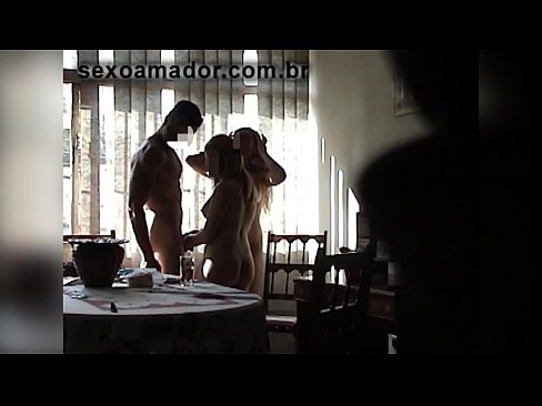 ❤️ Els amics sexuals conviden un home gegant i un trio amb ell ️❌ Vídeo sexual al ca.com-full-porner.ru ❌️❤